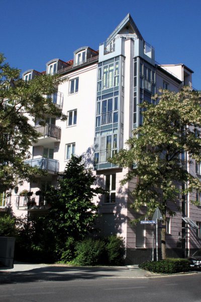 „Schwabinger Hof“<br>Herzogstraße 125-129, München<br>111 Wohn- und Gewerbeeinheiten